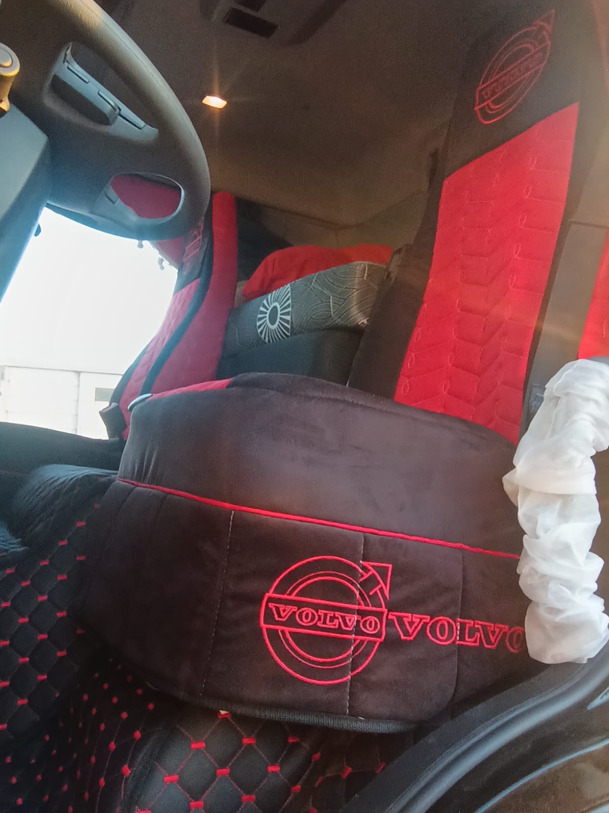 Revestimiento interior tapizado de alta resistencia para camión